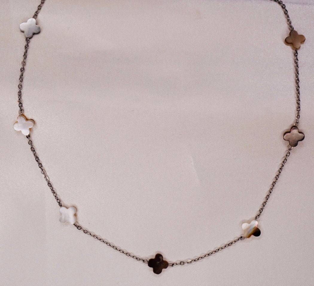 Serene Clover Necklace
