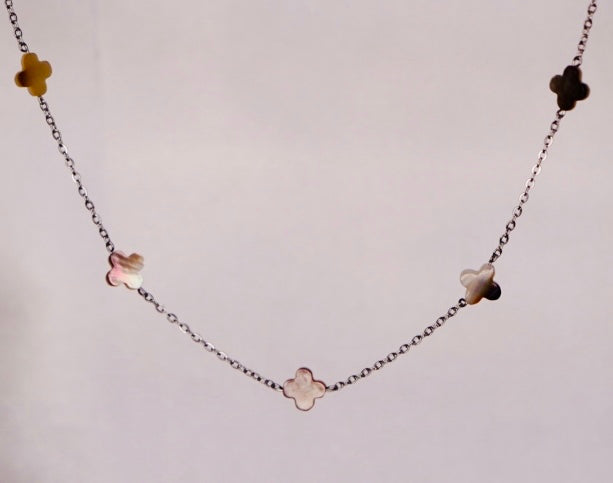 Serene Clover Necklace