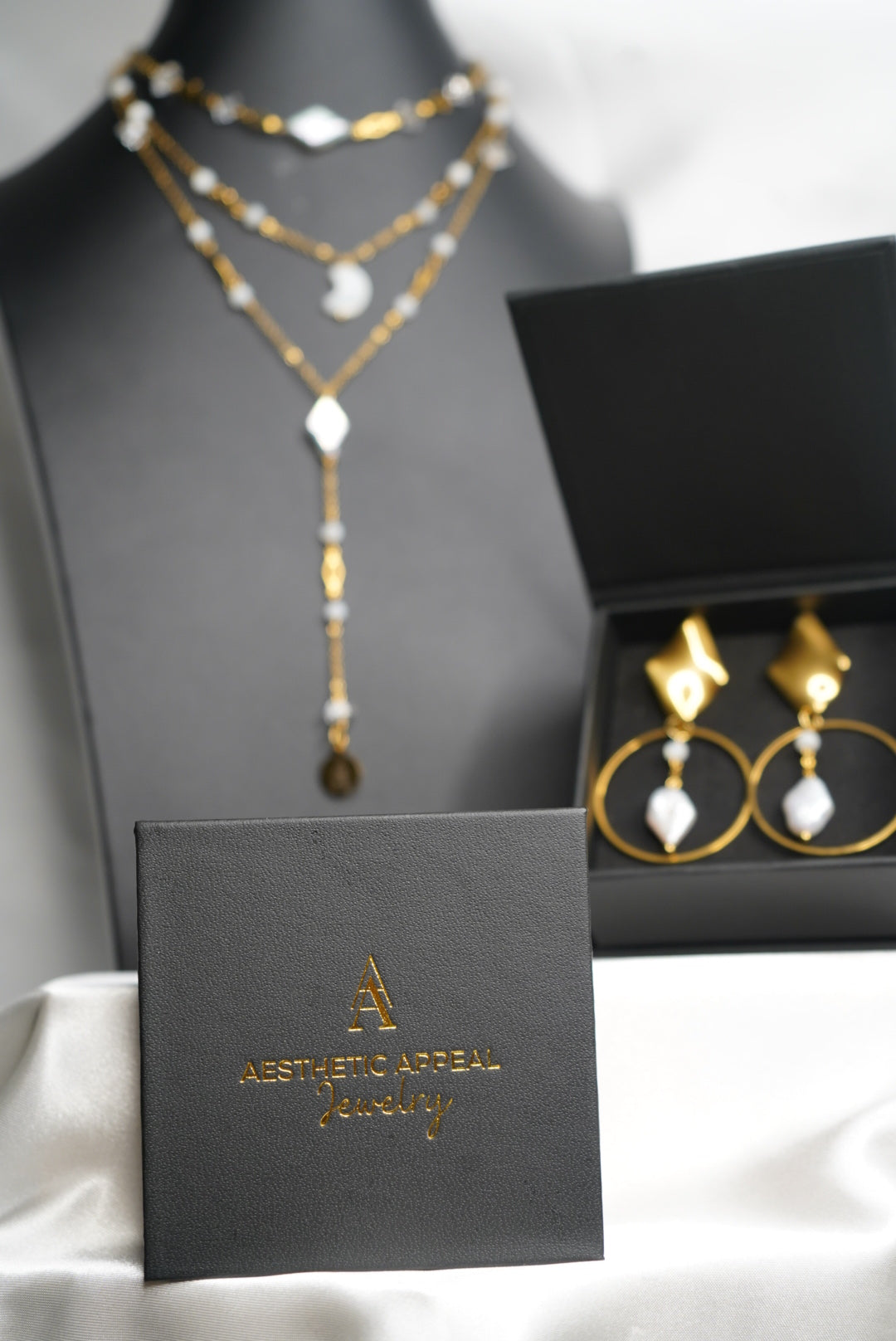 Lustre Diamond Pearl Y-Necklace