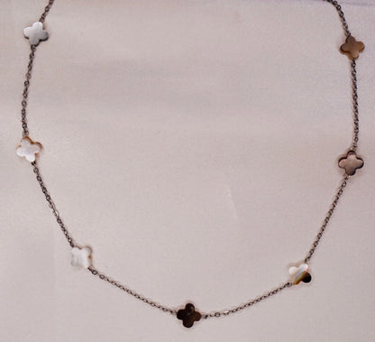 Serene Clover Necklace