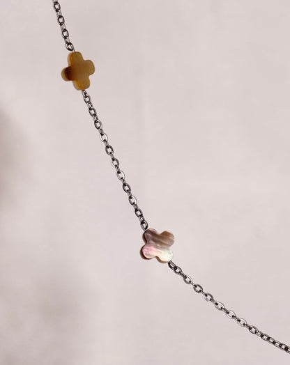 Serene Clover Necklace
